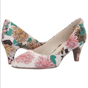 Anne Klein Rosalie Floral Pumps Size 6